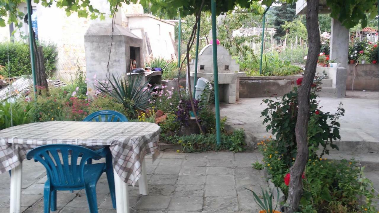 Къща За Гости "Пердика" Hotel Obzor Eksteriør billede