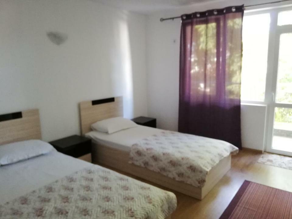 Къща За Гости "Пердика" Hotel Obzor Eksteriør billede